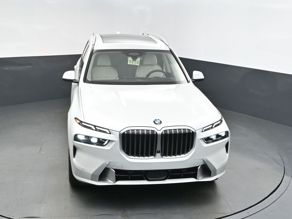 2026 Mineral White Metallic BMW X7 xDrive40i AWD SUV