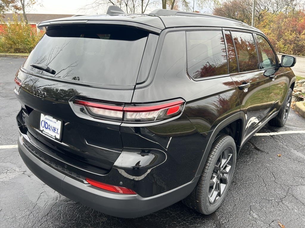new 2025 Jeep Grand Cherokee L car, priced at $52,585