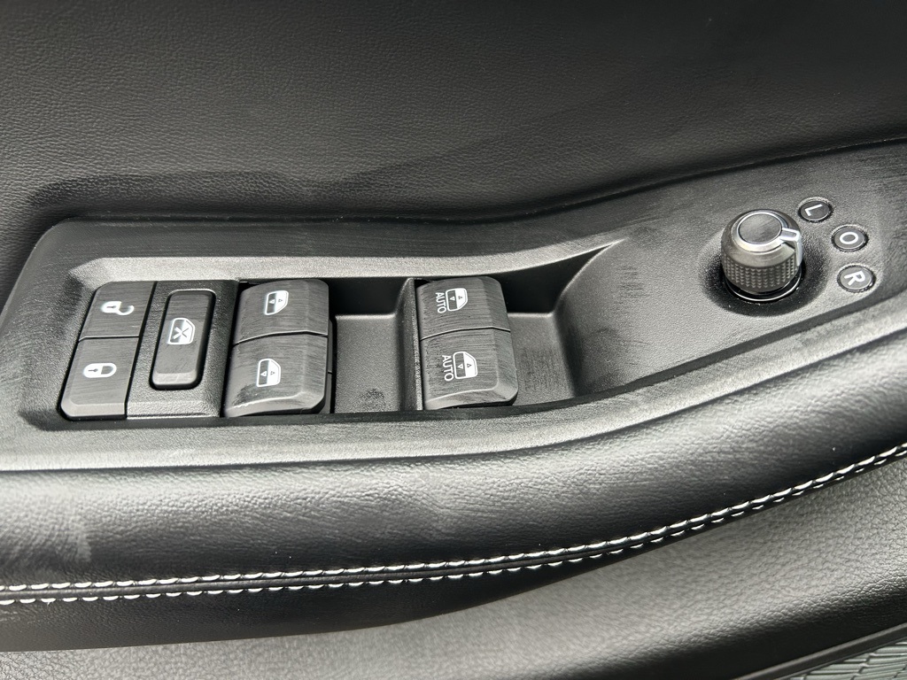 new 2025 Jeep Grand Cherokee L car, priced at $52,585