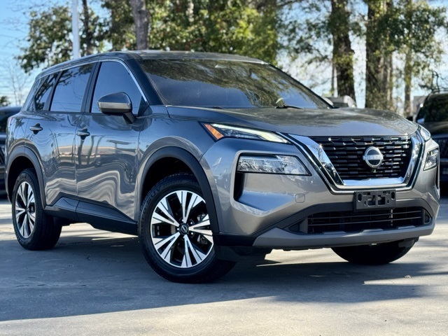 2023 Nissan Rogue SV's photo