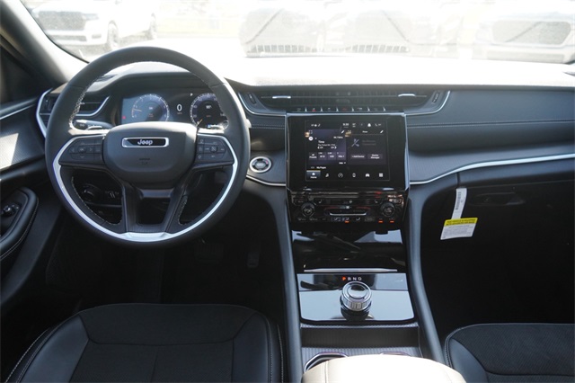 2025 Jeep Grand Cherokee Altitude X photo 10