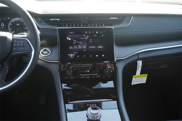 2025 Jeep Grand Cherokee Altitude X photo 11
