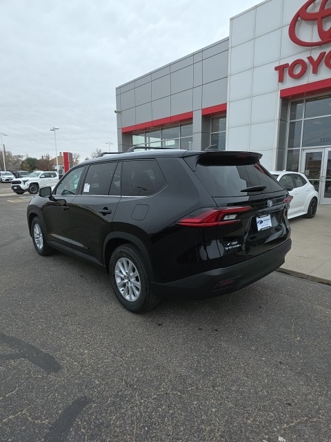 2026 Toyota Highlander Hybrid XLE photo 3