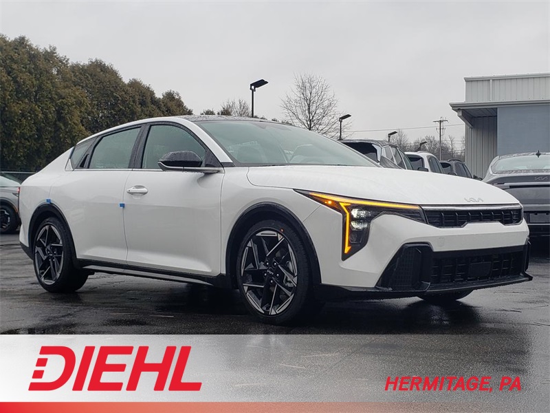 2025 Kia K4 GT-Line's photo