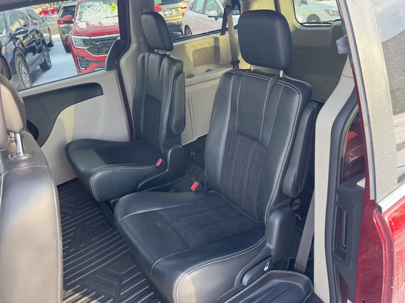 Used 2018 Dodge Grand Caravan Van