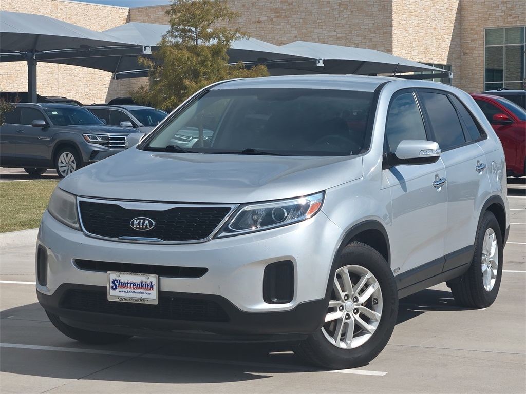 Used 2015 Kia Sorento LX with VIN 5XYKTCA6XFG569476 for sale in Hudson Oaks, TX