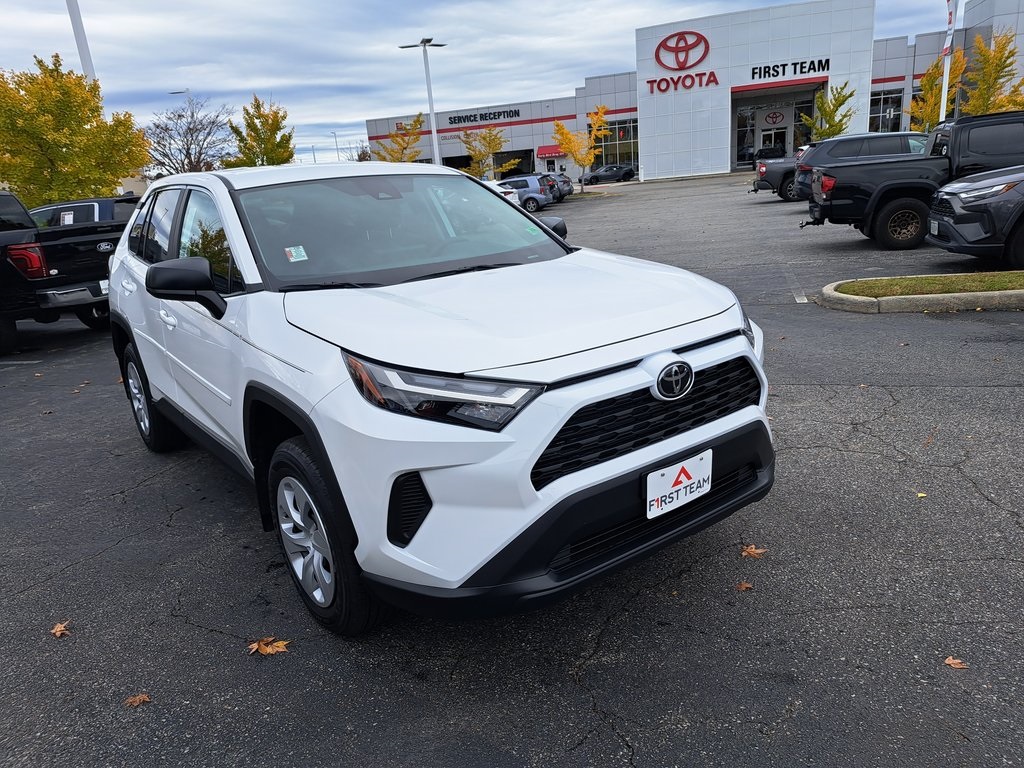 2025 Toyota RAV4 LE photo 2