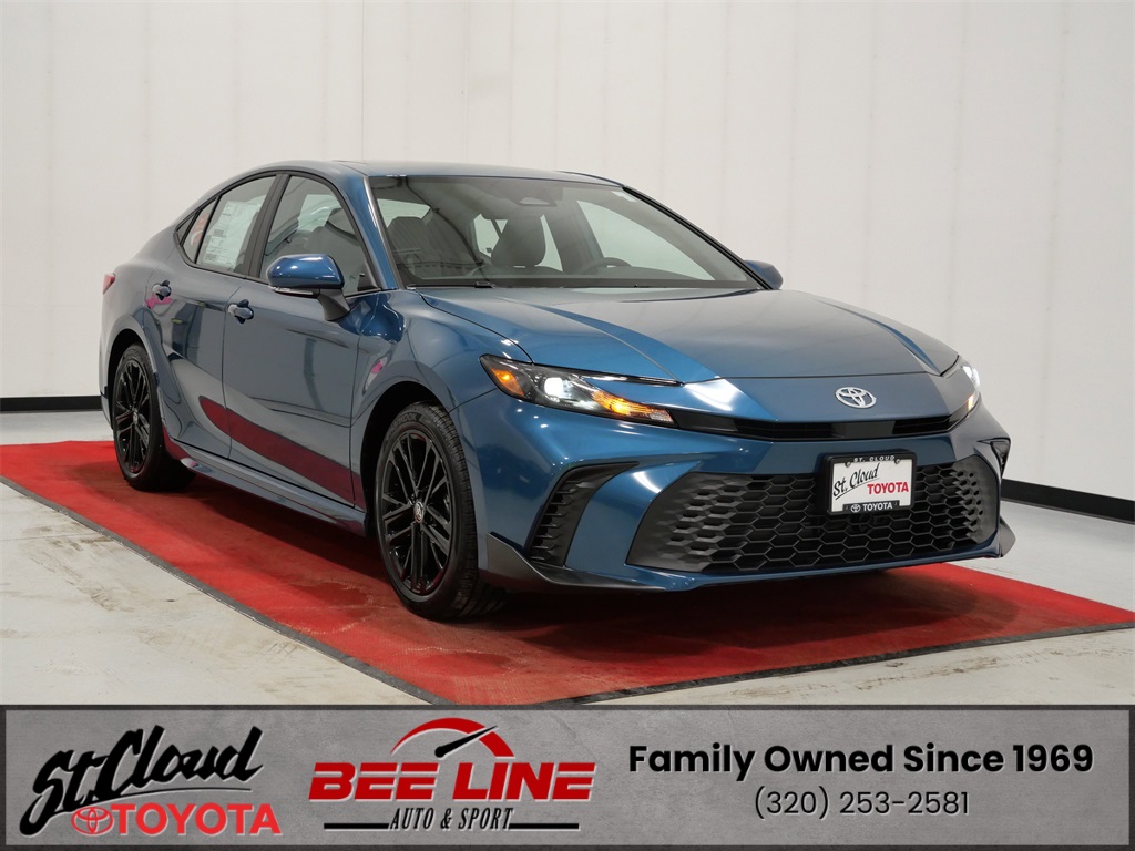 2026 Toyota Camry SE's photo