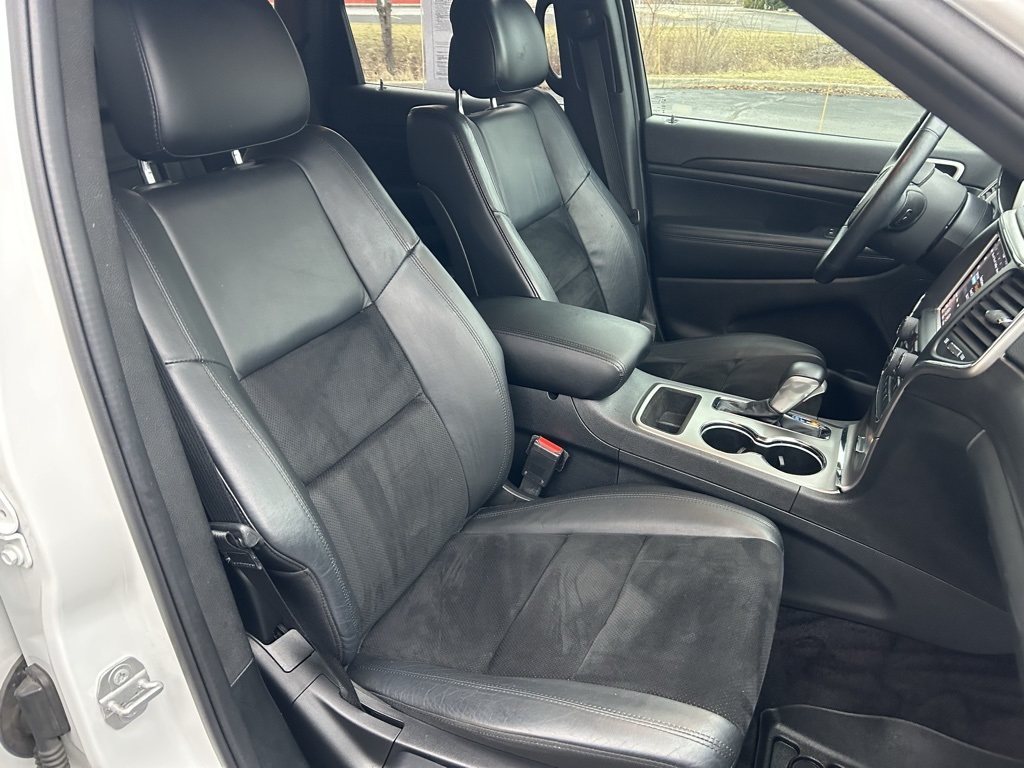 used 2018 Jeep Grand Cherokee car, priced at $13,373