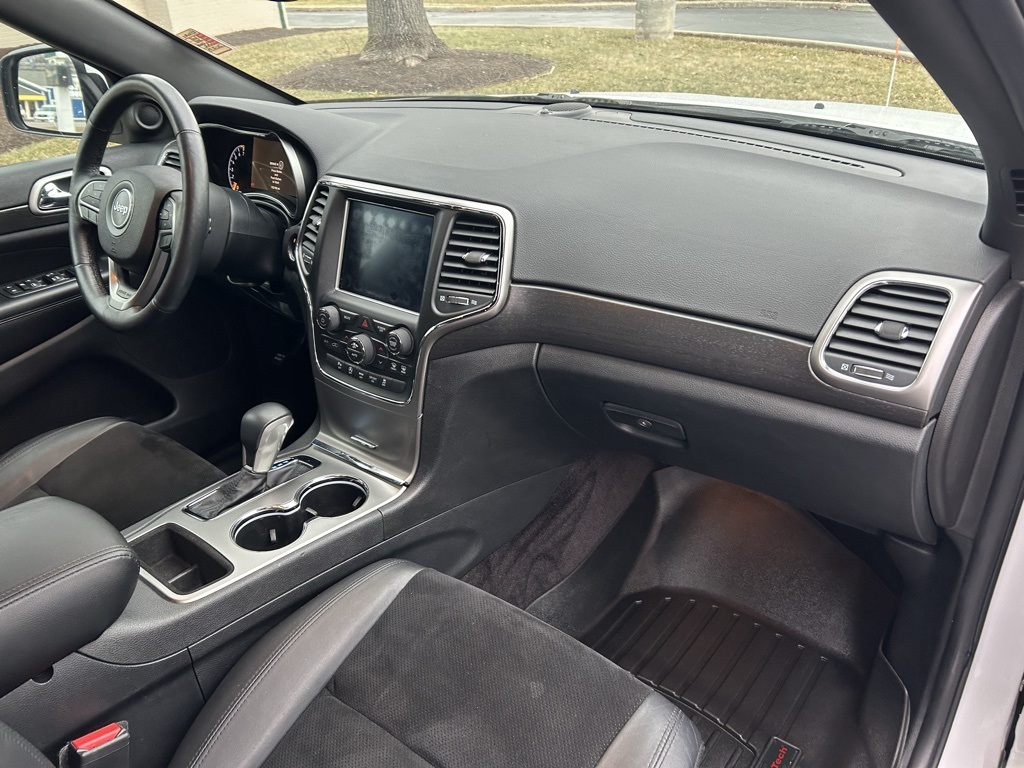 used 2018 Jeep Grand Cherokee car, priced at $13,373