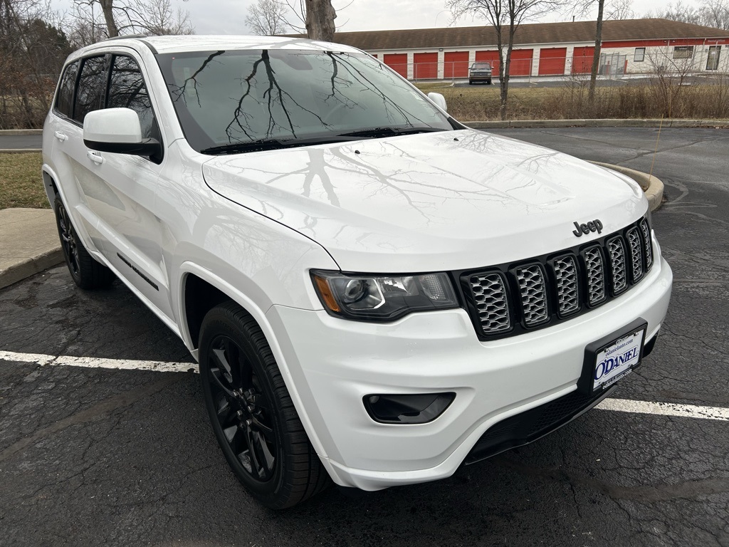 used 2018 Jeep Grand Cherokee car, priced at $13,373