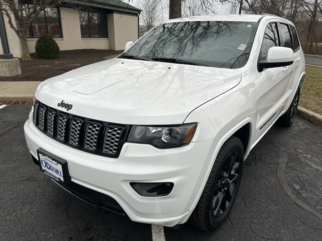 used 2018 Jeep Grand Cherokee car, priced at $13,373
