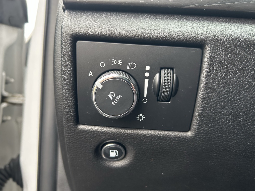 used 2018 Jeep Grand Cherokee car, priced at $13,373