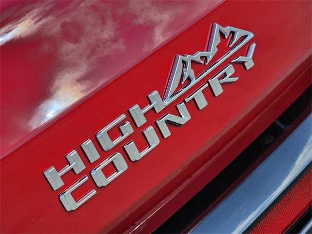 2025 Radiant Red Tintcoat Chevrolet Traverse High Country FWD SUV