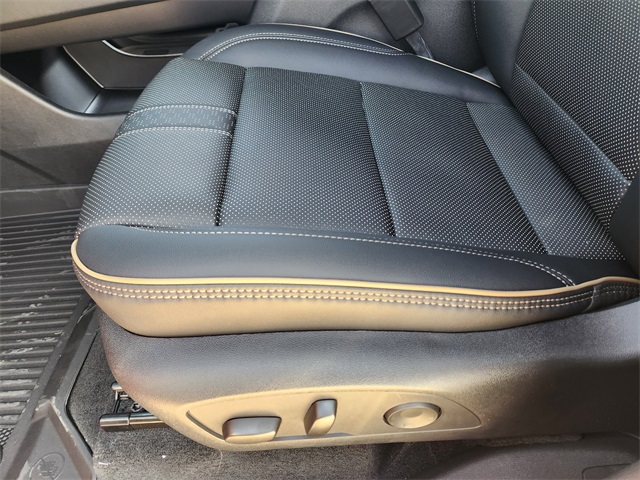 2025 Radiant Red Tintcoat Chevrolet Traverse High Country FWD SUV
