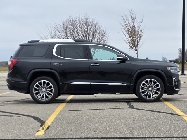 2022 GMC Acadia AWD Denali