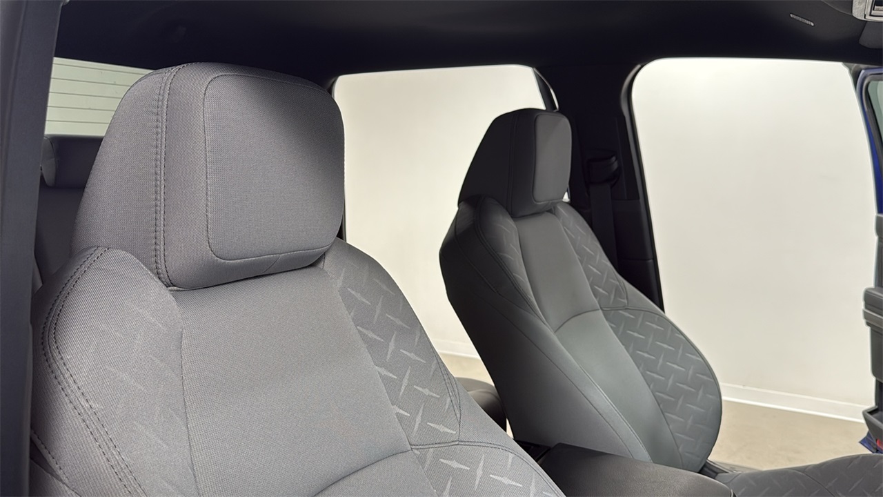 2025 Toyota Tacoma SR5 Double Cab photo 18