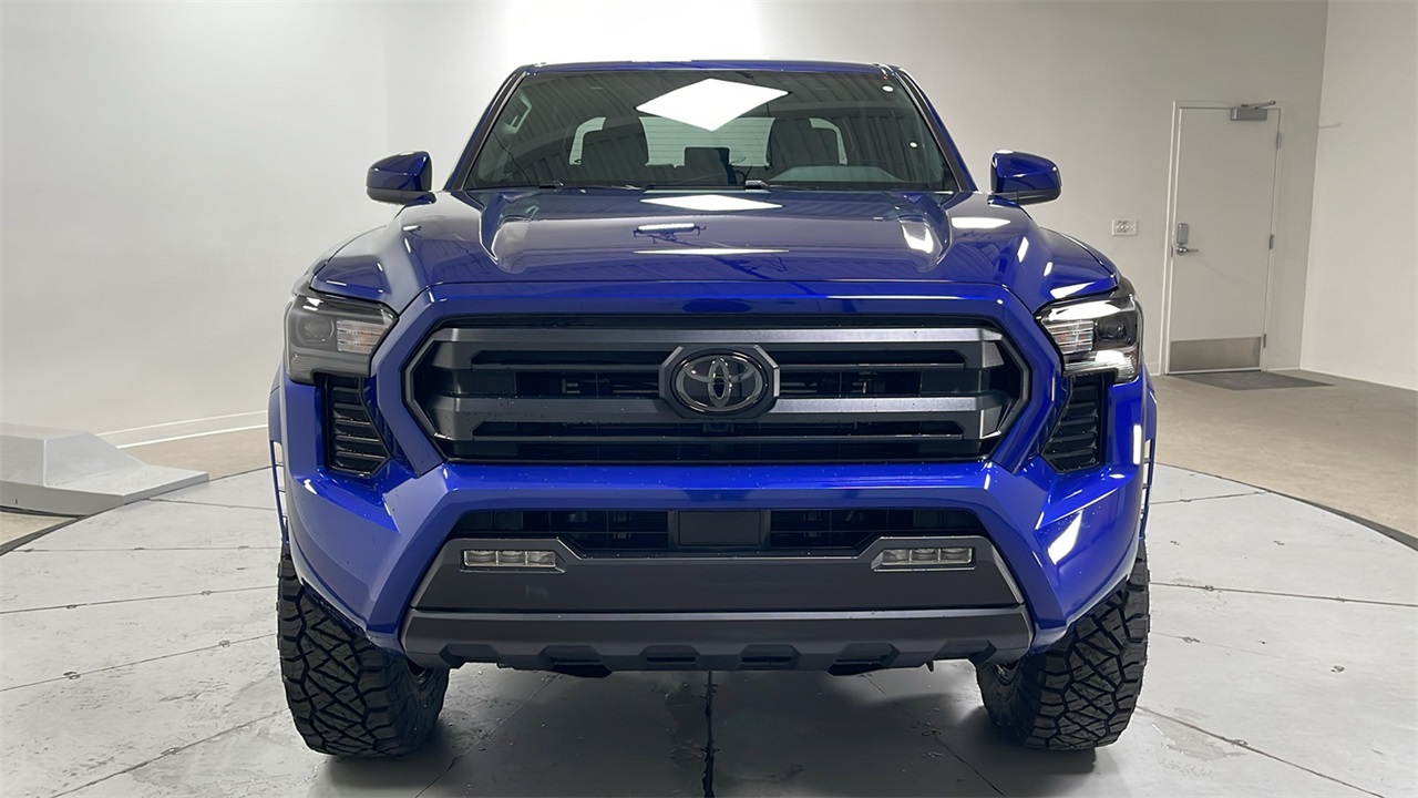 2025 Toyota Tacoma SR5 Double Cab photo 2