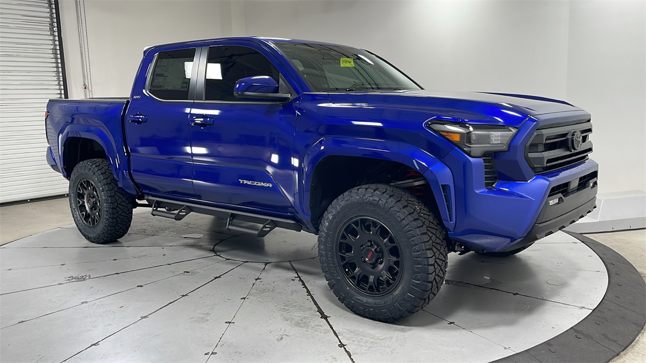 2025 Toyota Tacoma SR5 Double Cab photo 3