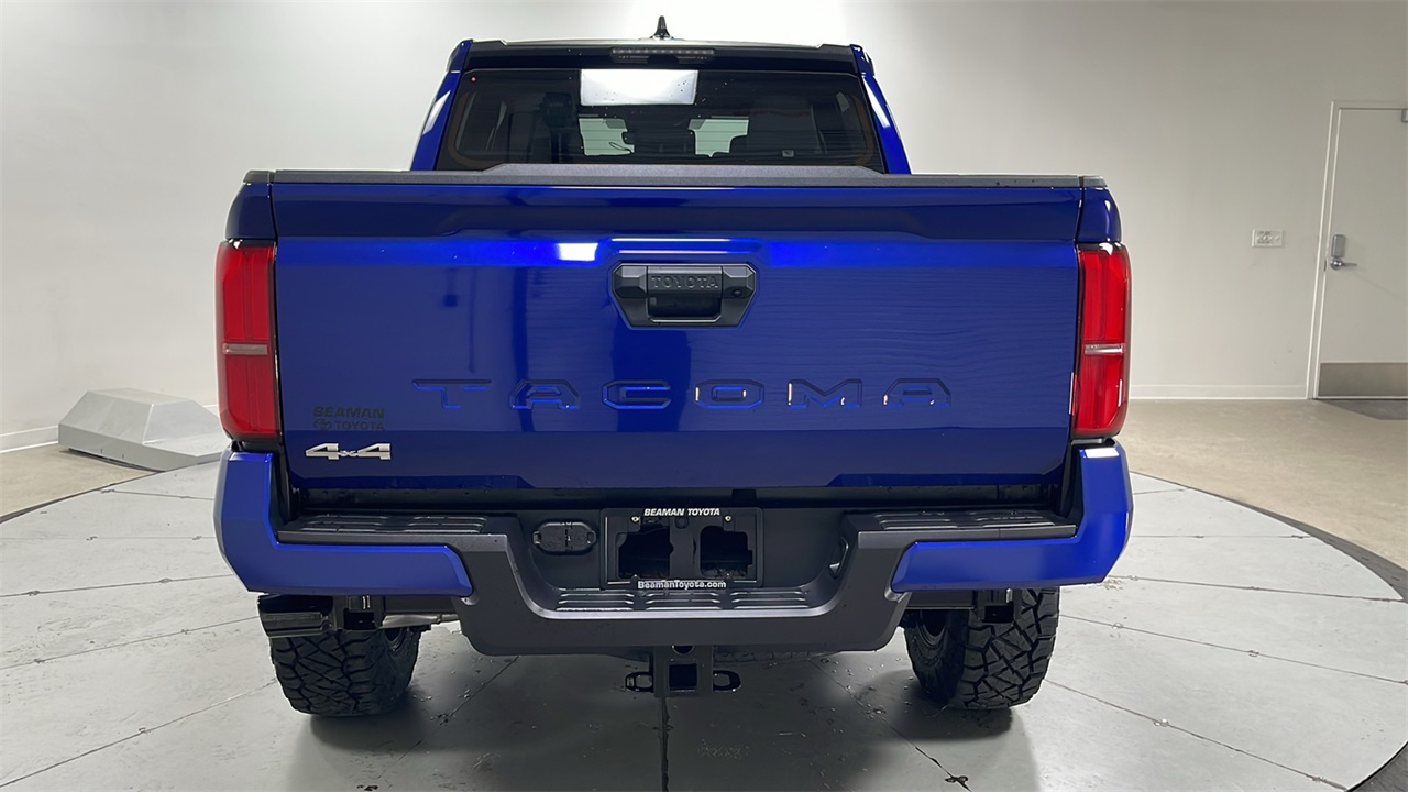 2025 Toyota Tacoma SR5 Double Cab photo 4