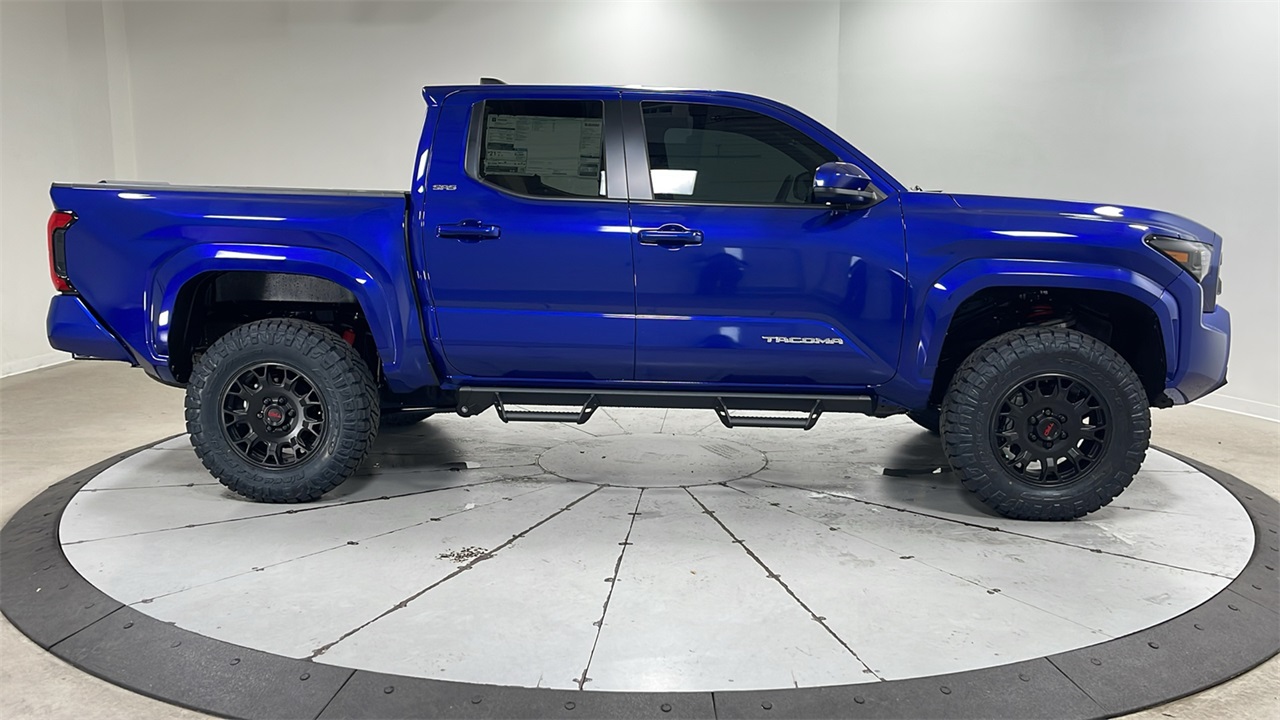 2025 Toyota Tacoma SR5 Double Cab photo 6