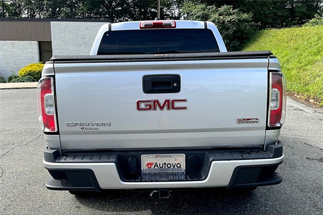 2015 Quicksilver Metallic GMC Canyon SLE1 4X4 Truck