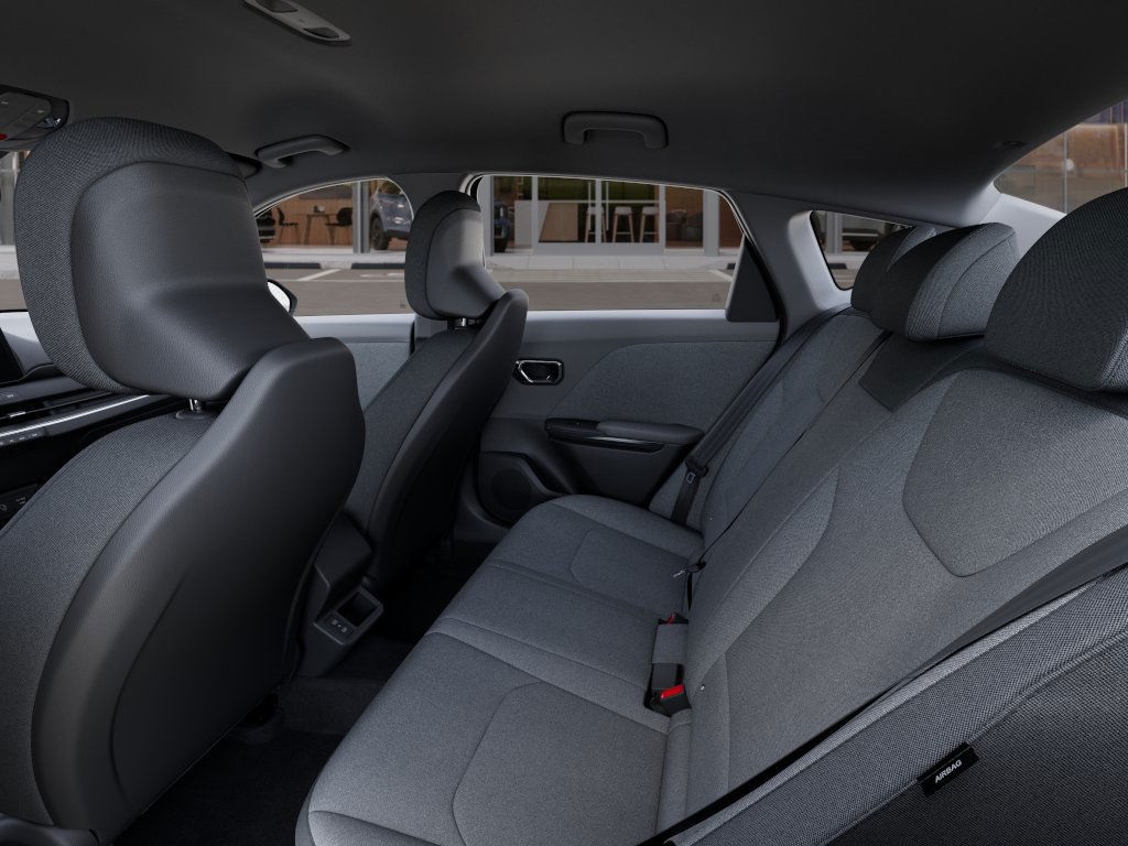2025 Kia K4 LXS photo 17