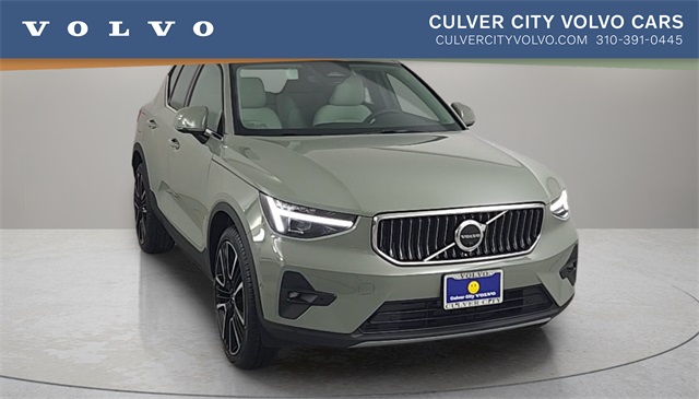new 2025 Volvo XC40 car, priced at $53,865