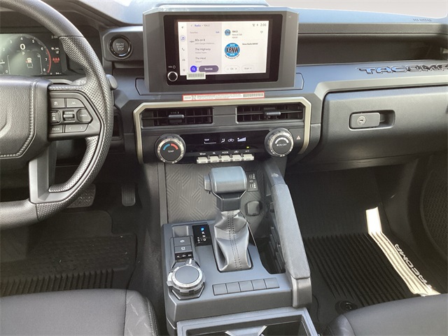 2025 Toyota Tacoma SR Double Cab photo 11