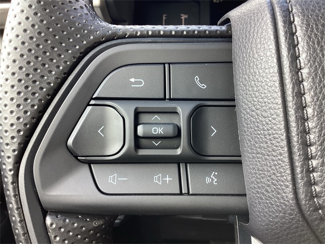 2025 Toyota Tacoma SR Double Cab photo 17