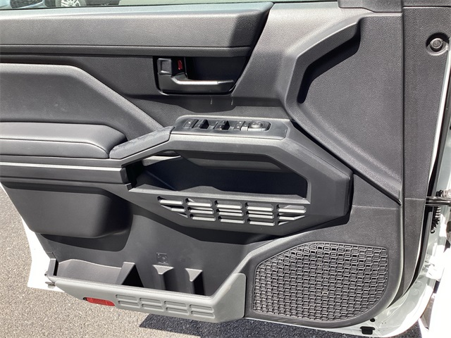 2025 Toyota Tacoma SR Double Cab photo 25