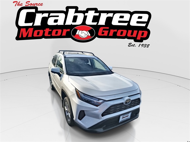 2025 Toyota RAV4 XLE's photo