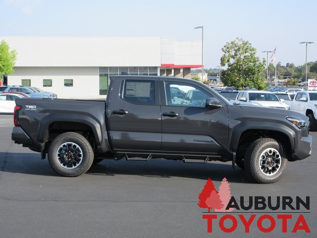 2025 Toyota Tacoma TRD Off-Road Double Cab photo 2