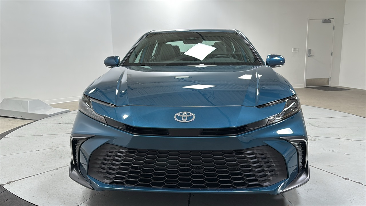 2026 Toyota Camry SE photo 2