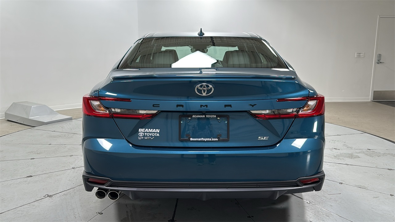 2026 Toyota Camry SE photo 4