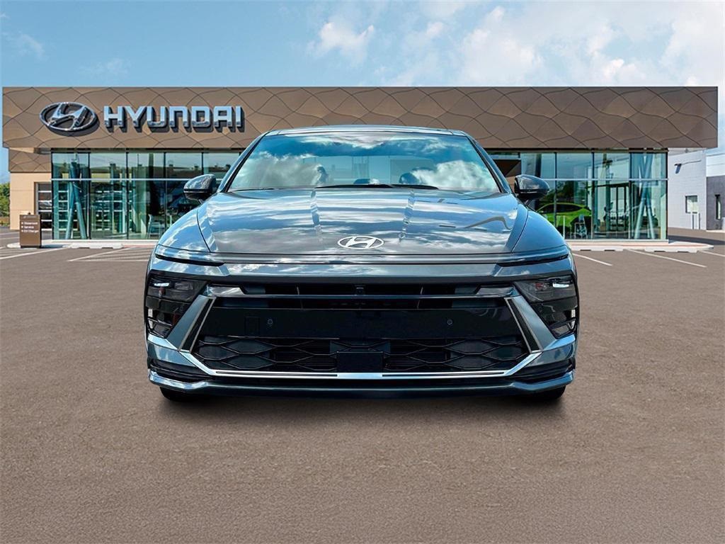 2025 Hyundai Sonata Hybrid Limited photo 12