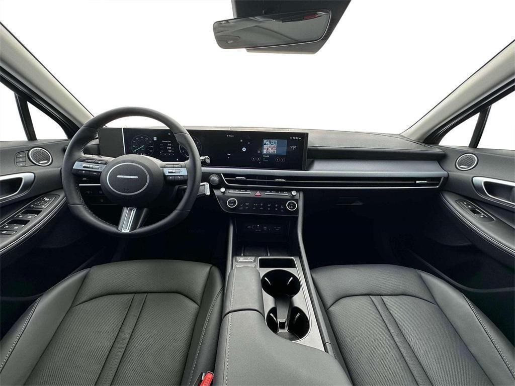 2025 Hyundai Sonata Hybrid Limited photo 13