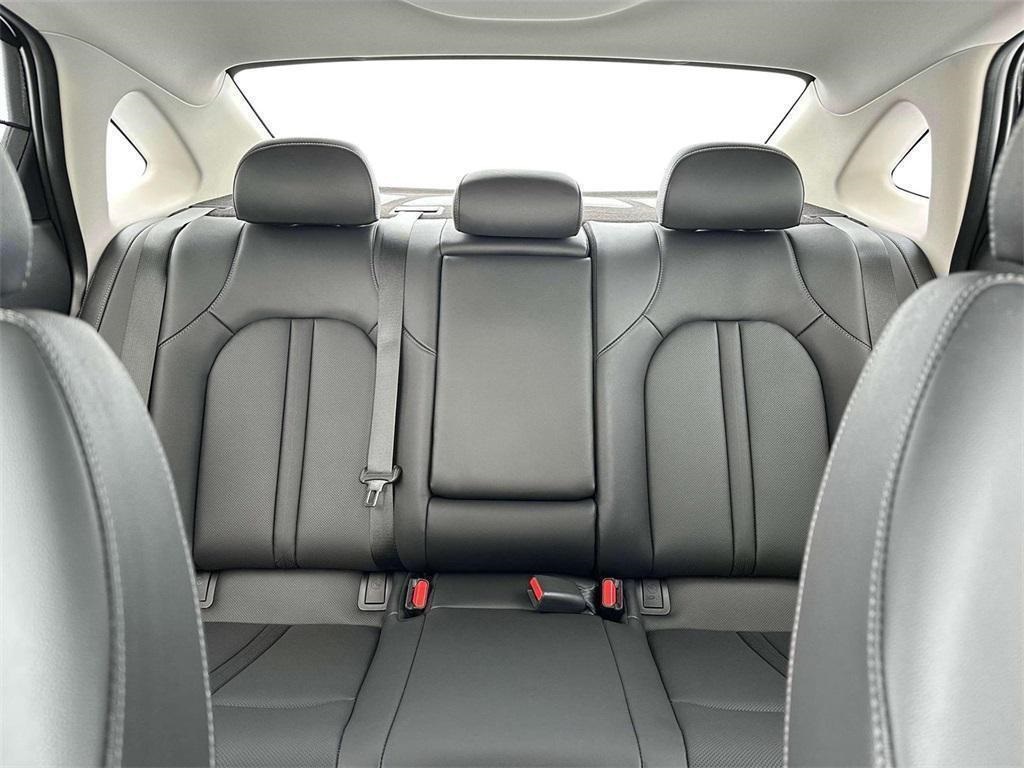 2025 Hyundai Sonata Hybrid Limited photo 16