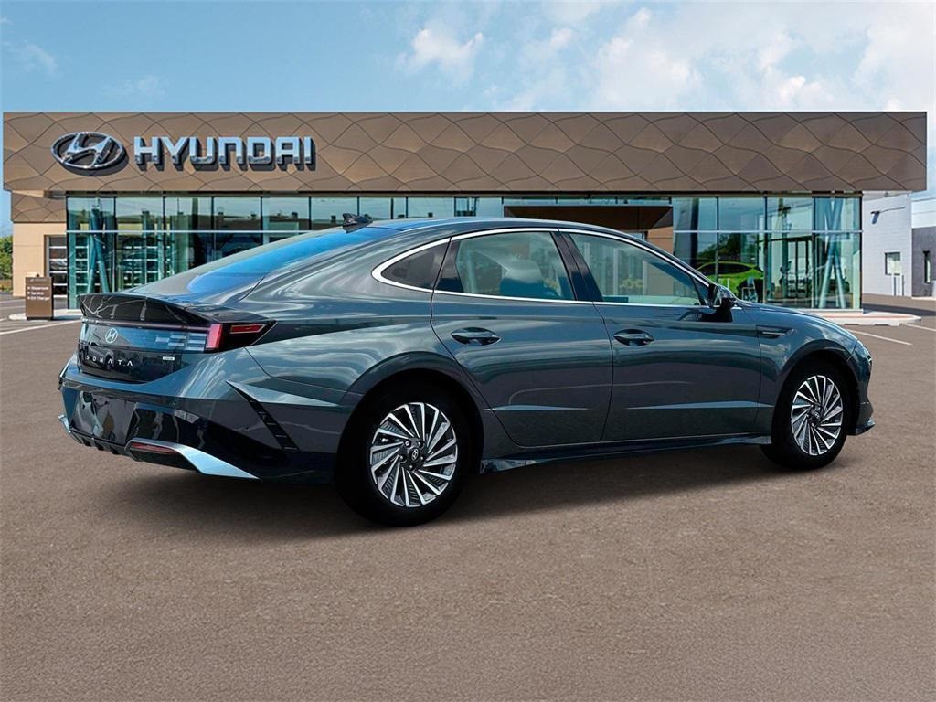 2025 Hyundai Sonata Hybrid Limited photo 8