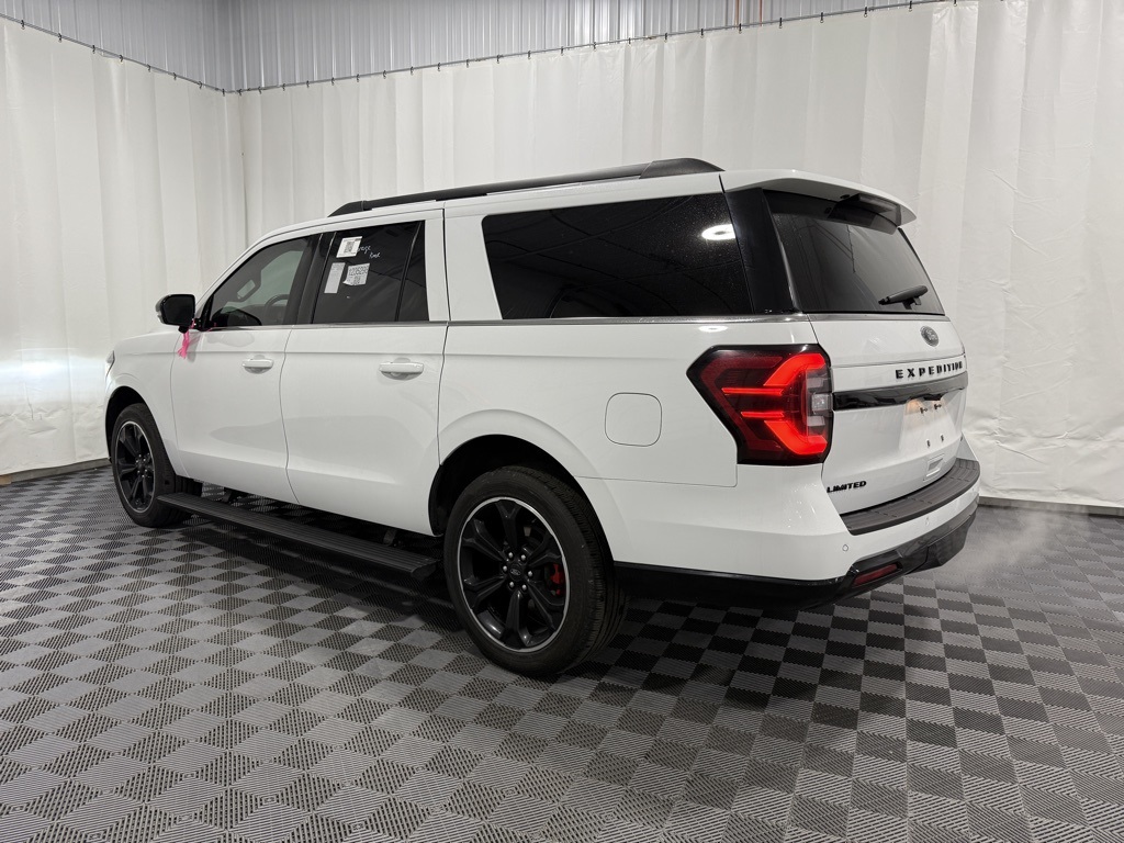 2023 Ford Expedition MAX Limited photo 2