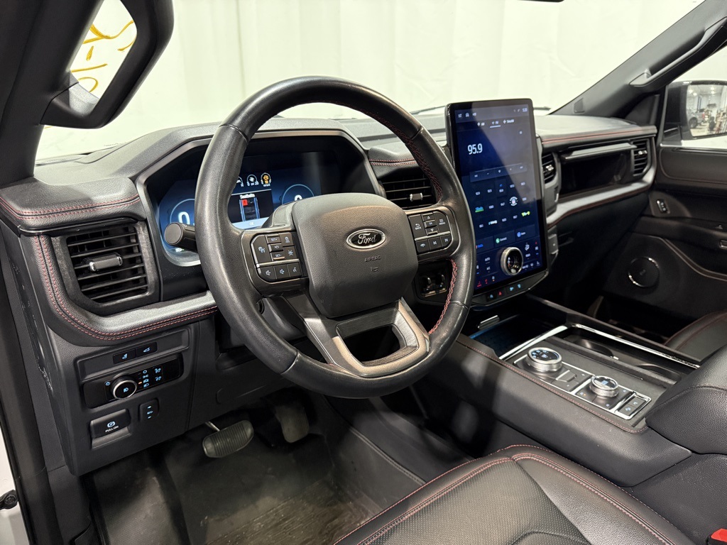 2023 Ford Expedition MAX Limited photo 3