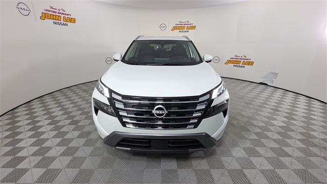 2025 Everest White Pearl Nissan Rogue SL FWD SUV