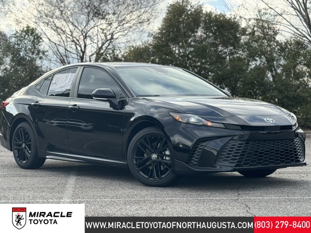 2026 Toyota Camry SE's photo