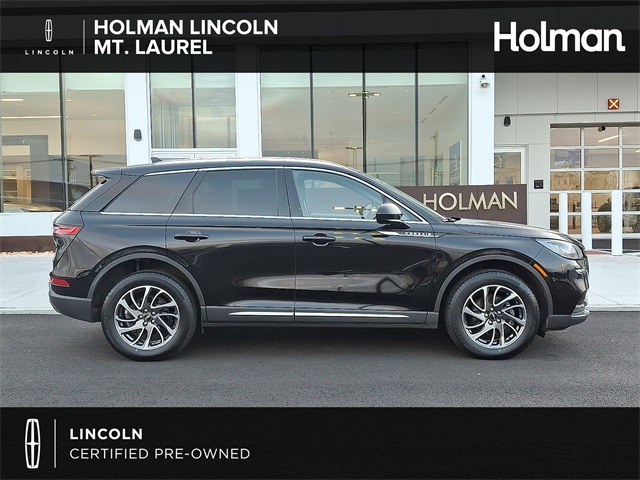 2022 Lincoln Corsair Base