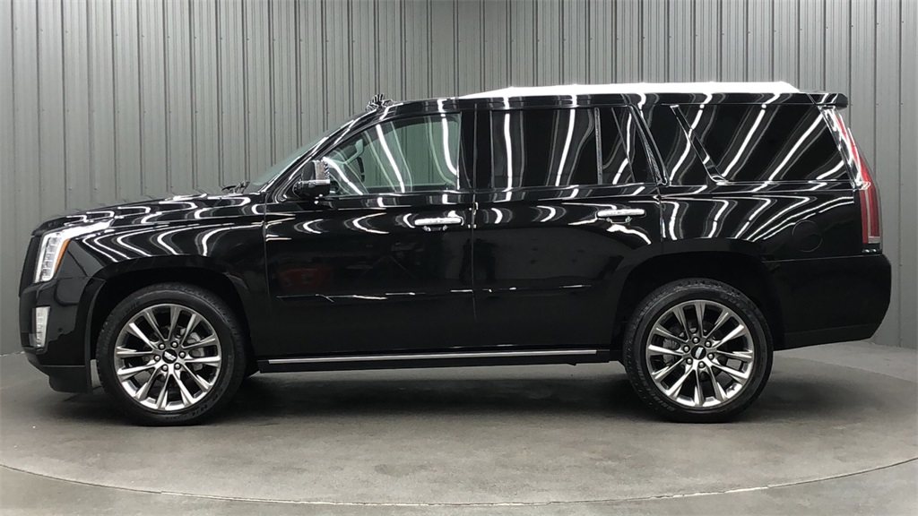2020 Cadillac Escalade - 303945