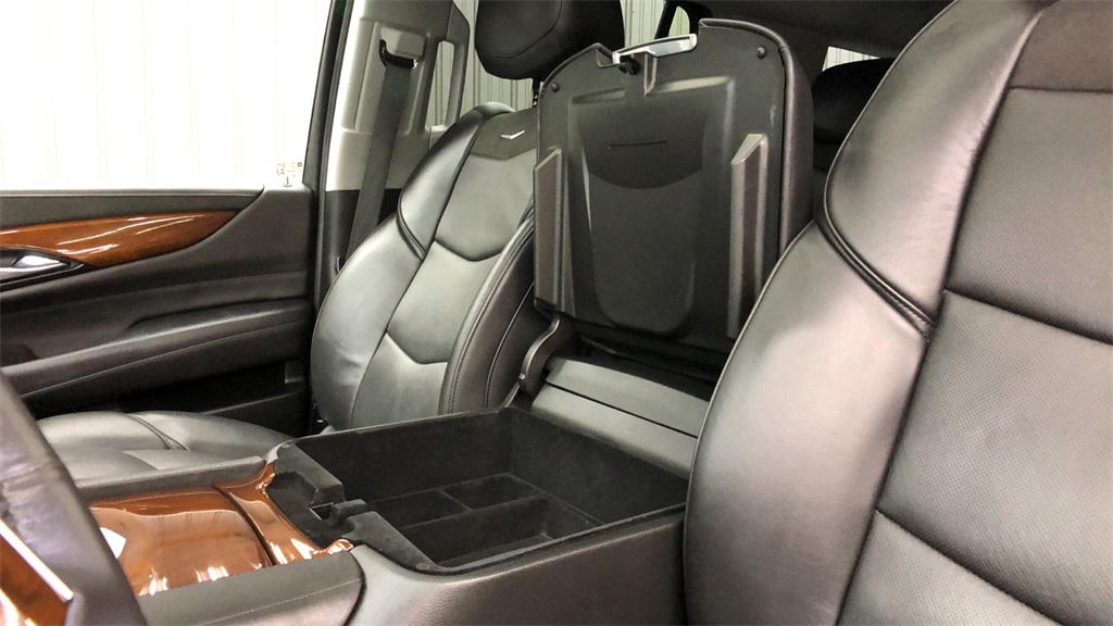 2020 Cadillac Escalade - 303945