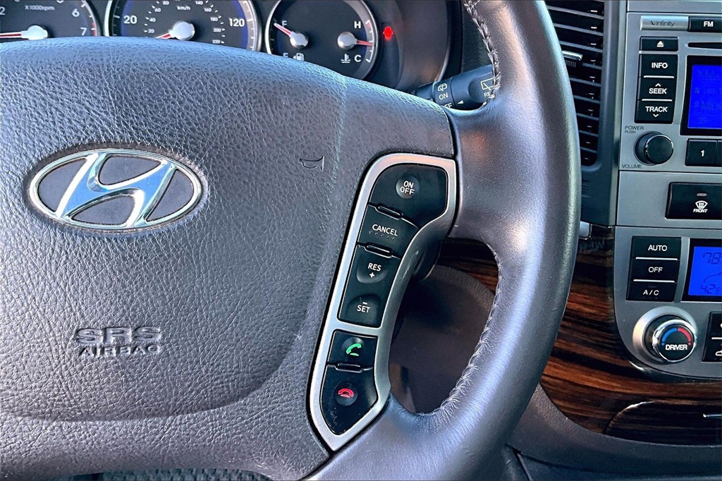 Used 2011 Hyundai Santa Fe Limited with VIN 5XYZK4AG7BG041470 for sale in Chattanooga, TN