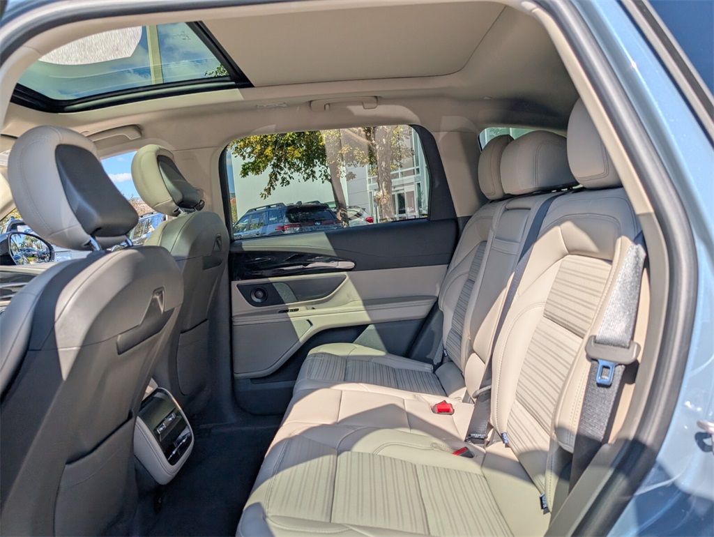 new 2025 Lincoln Nautilus car, priced at $63,474