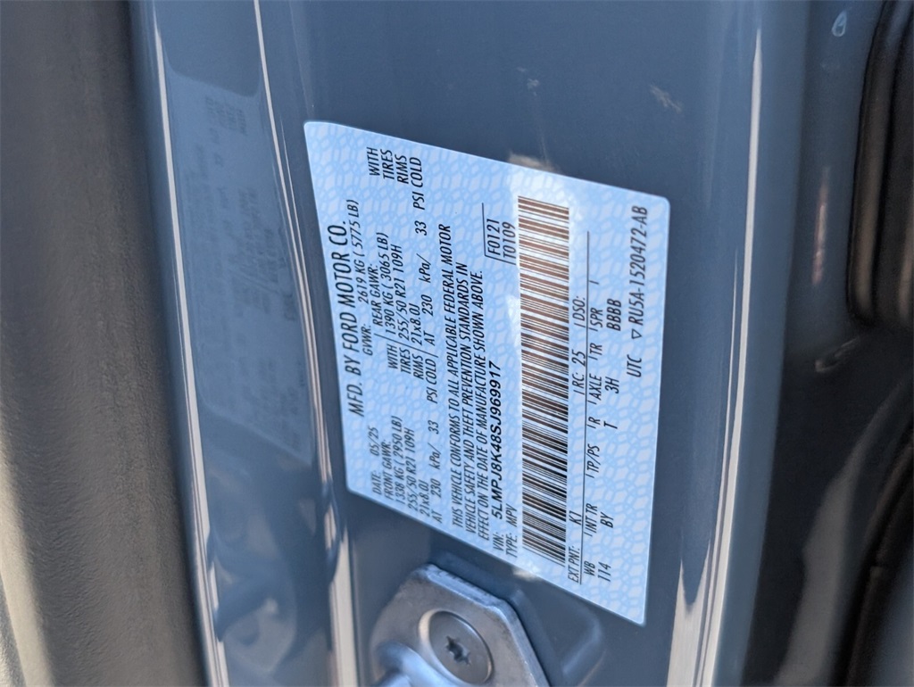 new 2025 Lincoln Nautilus car, priced at $63,474