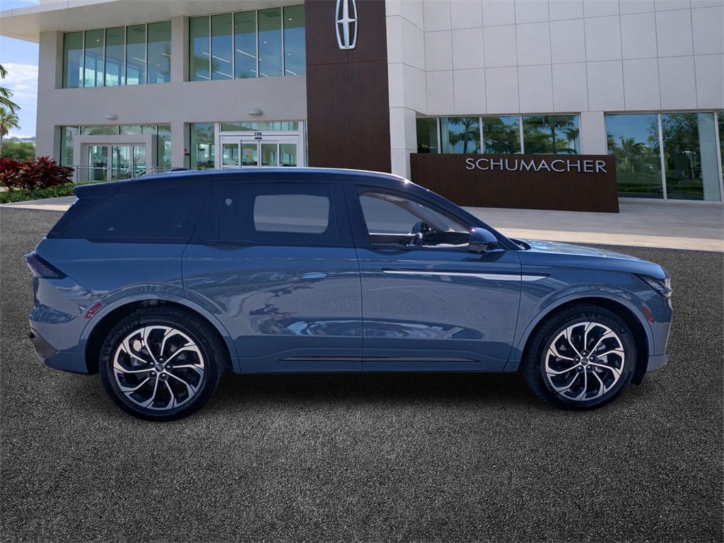 new 2025 Lincoln Nautilus car, priced at $63,474